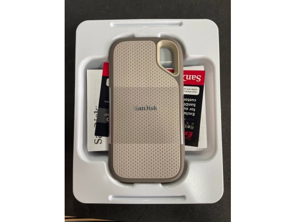 SSD Portable 1TB SanDisk Extreme V2  USB 3.2 Type-C  1050/1000MB/s open box